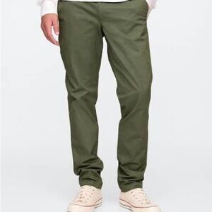 Modern Khakis in Skinny Fit with GapFlex